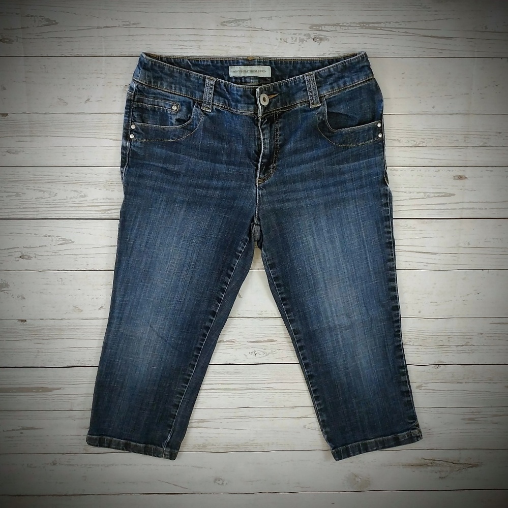Chicos Platinum Denim Capri Pants